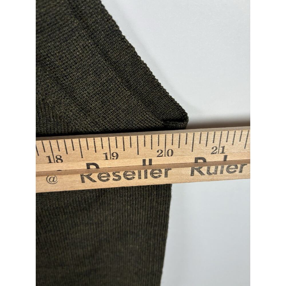 Banana Republic Merino Wool Sweater Vest Olive Green V-Neck Mens L Preppy Vtg - Picture 5 of 6